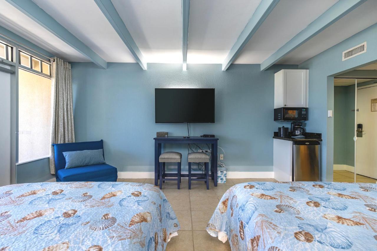 Come Stay Where The Dolphins Play! Ruskin Exteriér fotografie