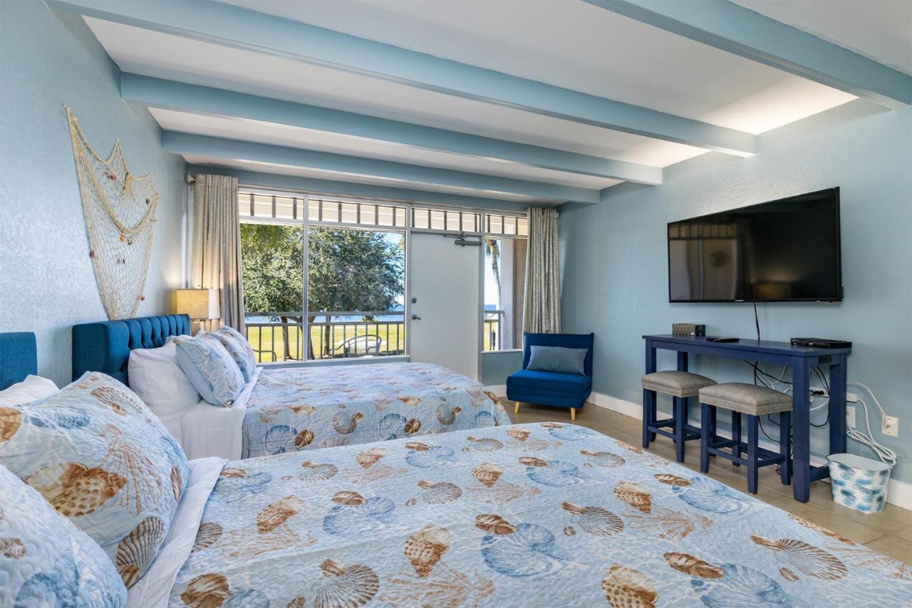 Come Stay Where The Dolphins Play! Ruskin Exteriér fotografie